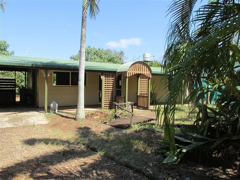57  Noyes Parade, Karragarra Island QLD 4184