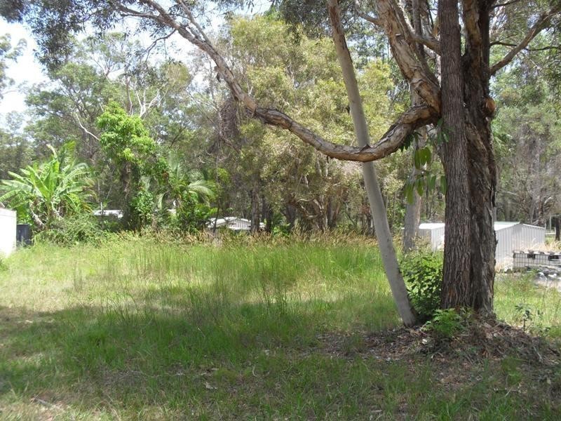 20 Panaroo Street, Macleay Island QLD 4184