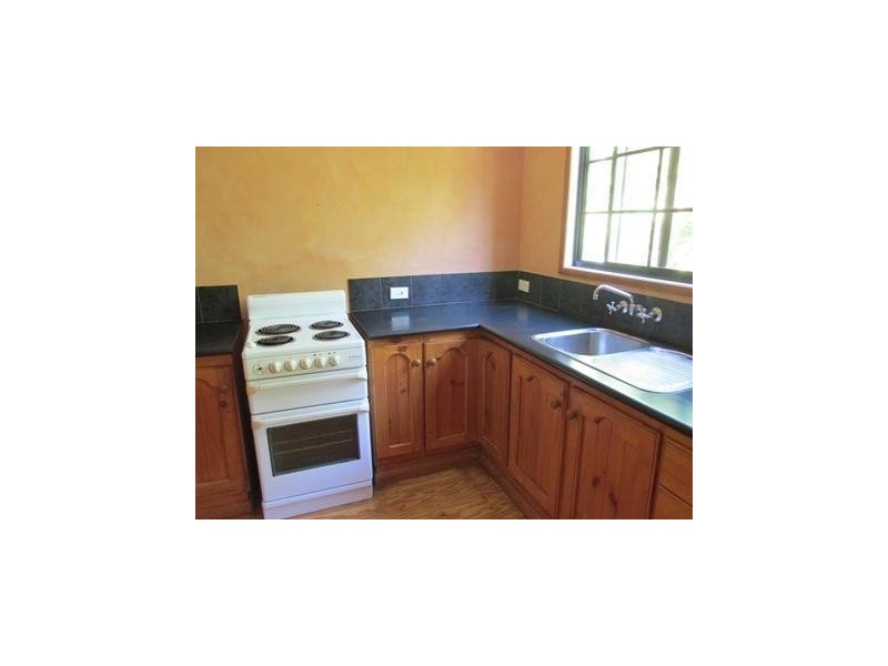 10 Arthur Street, Macleay Island QLD 4184