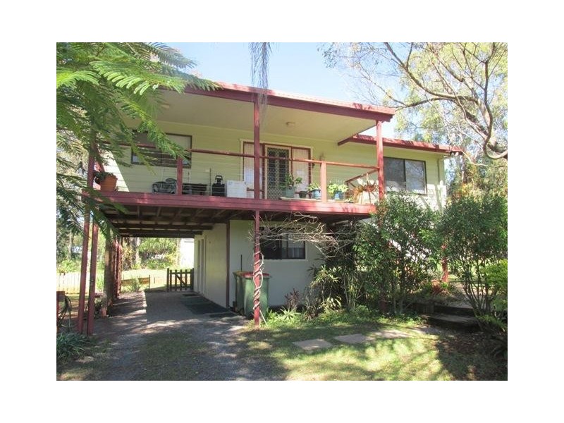 10 Hamilton Parade, Macleay Island QLD 4184