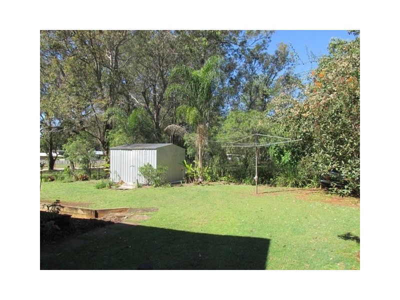 10 Hamilton Parade, Macleay Island QLD 4184