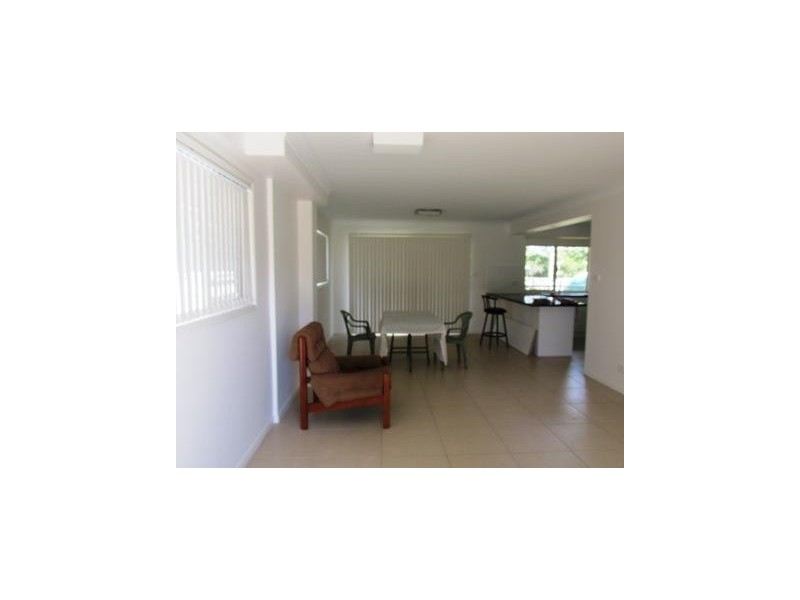 38 Crest Haven, Lamb Island QLD 4184