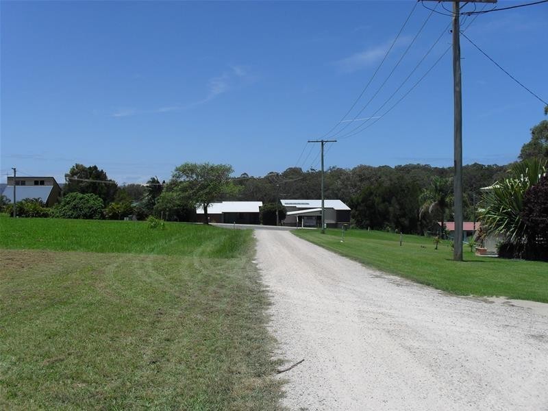 61 Camena Street, Macleay Island QLD 4184