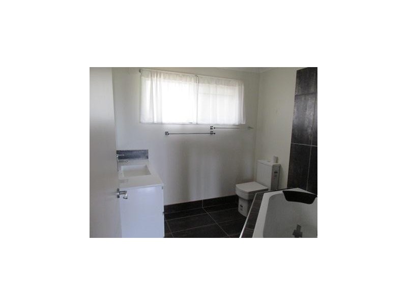 60 Coondooroopa Drive, Macleay Island QLD 4184