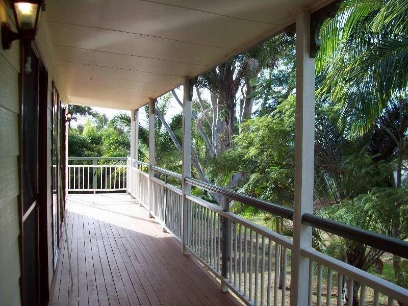 42 Blue Water Crescent, Macleay Island QLD 4184