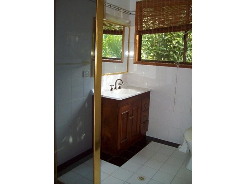 42 Blue Water Crescent, Macleay Island QLD 4184