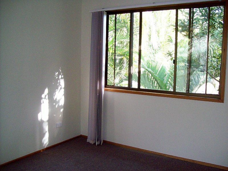 42 Blue Water Crescent, Macleay Island QLD 4184