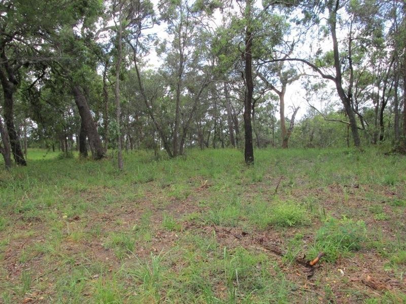 13 Blue Bay Crescent, Macleay Island QLD 4184