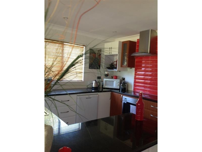 37 Western Road, Macleay Island QLD 4184