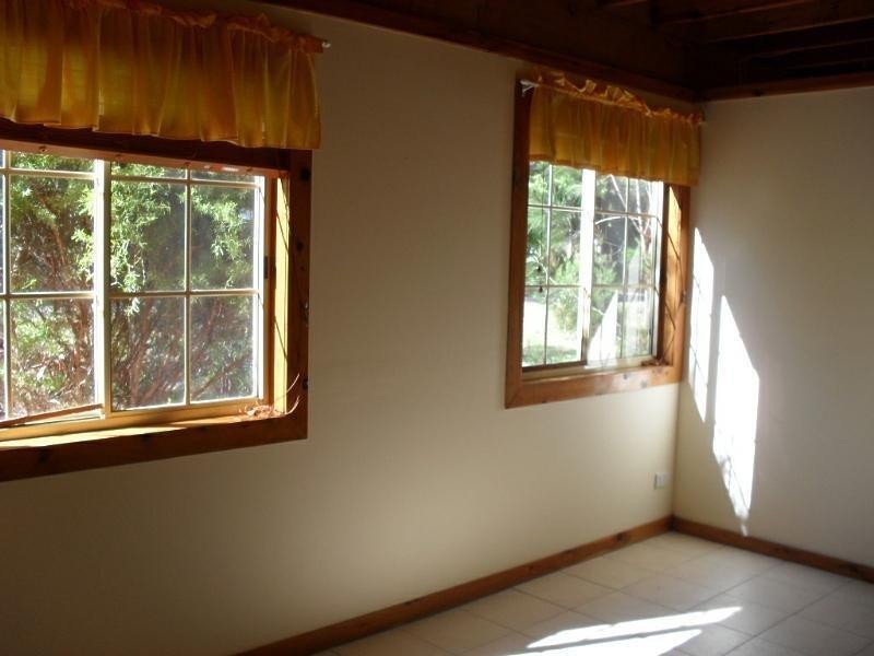 28 Calm Waters Crescent, Macleay Island QLD 4184