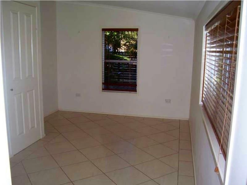 23 Scotts Road, Macleay Island QLD 4184