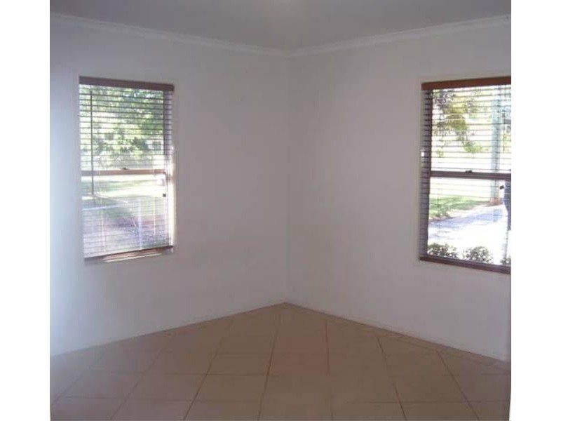 23 Scotts Road, Macleay Island QLD 4184