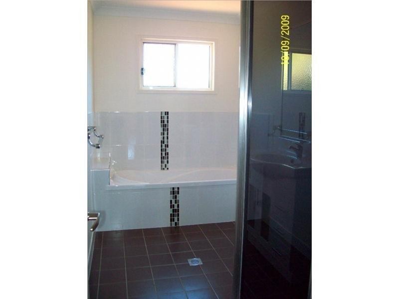 29 Curlew Street, Macleay Island QLD 4184