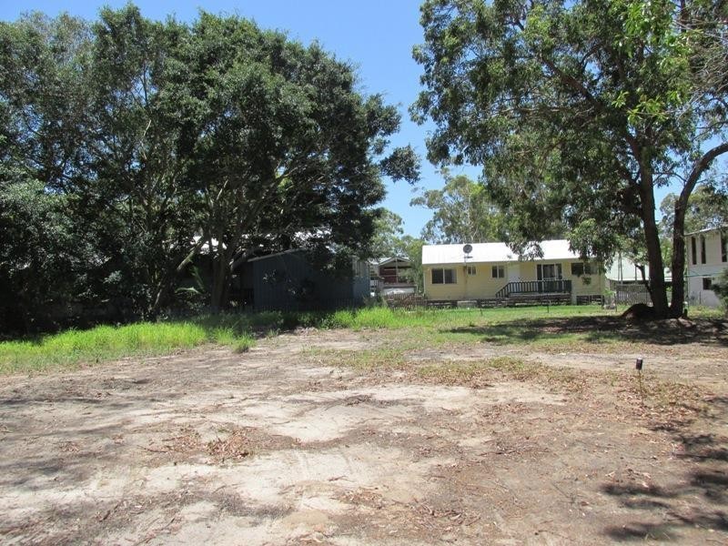 17 Tukkeri Street, Macleay Island QLD 4184