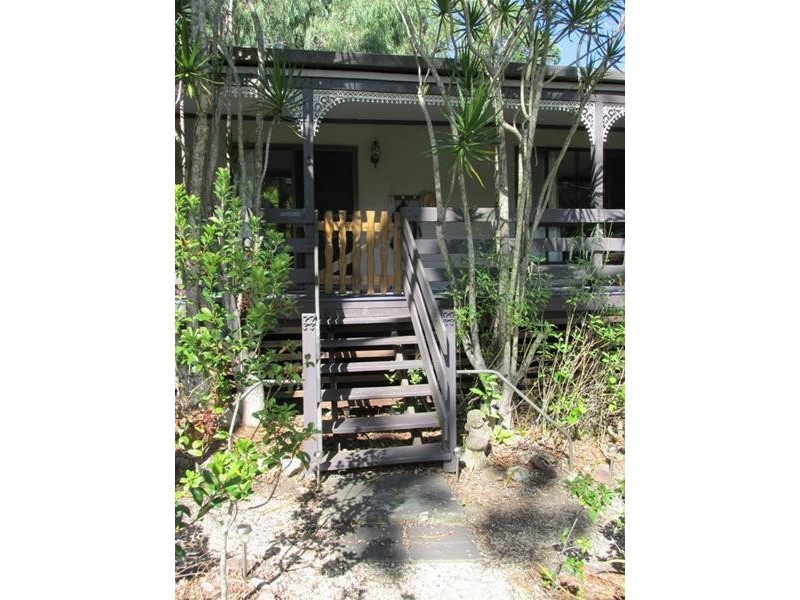 4 Natone Terrace, Macleay Island QLD 4184