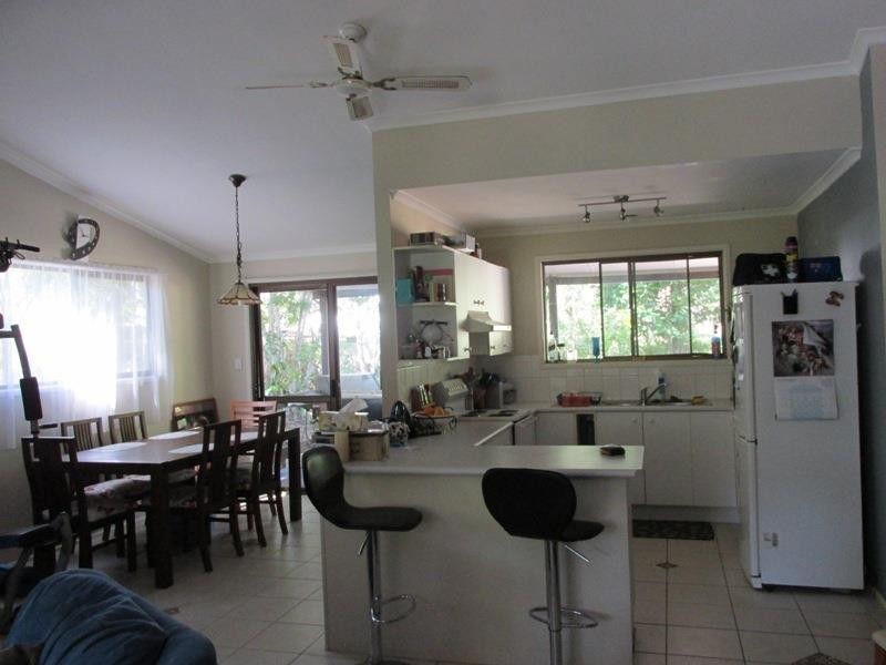 4 Natone Terrace, Macleay Island QLD 4184
