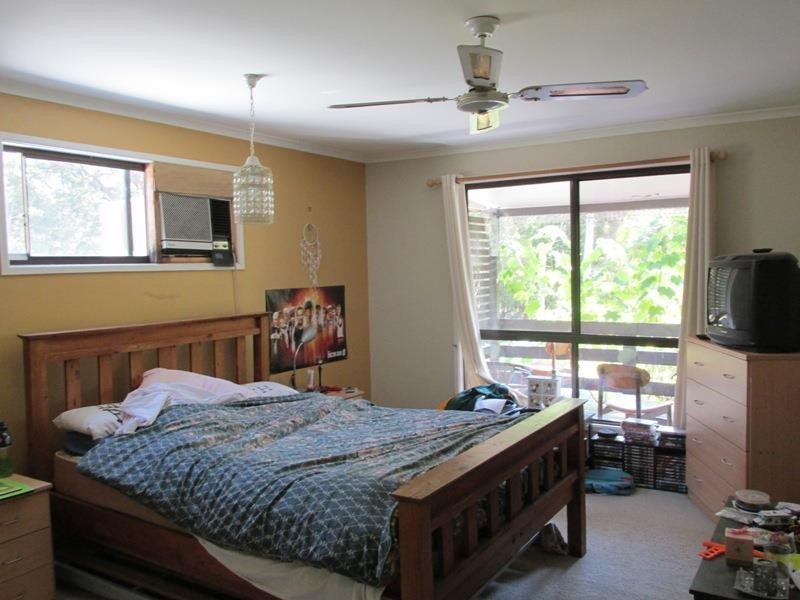 4 Natone Terrace, Macleay Island QLD 4184