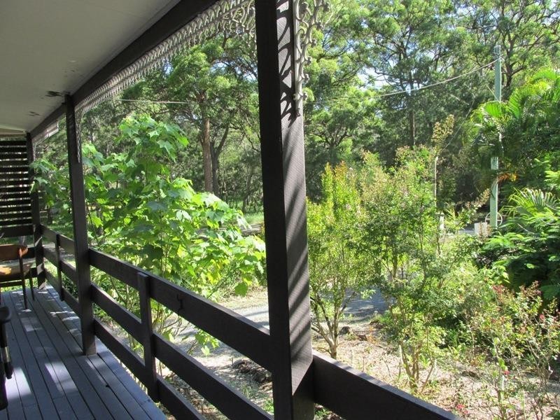 4 Natone Terrace, Macleay Island QLD 4184