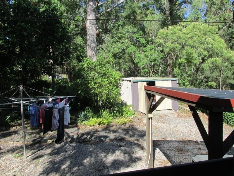 4 Natone Terrace, Macleay Island QLD 4184