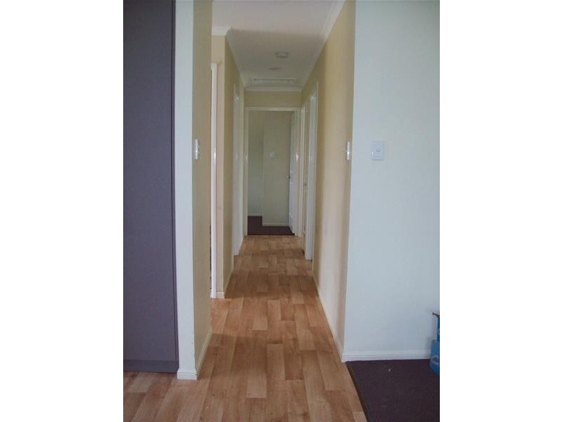 8 Camena Street, Macleay Island QLD 4184