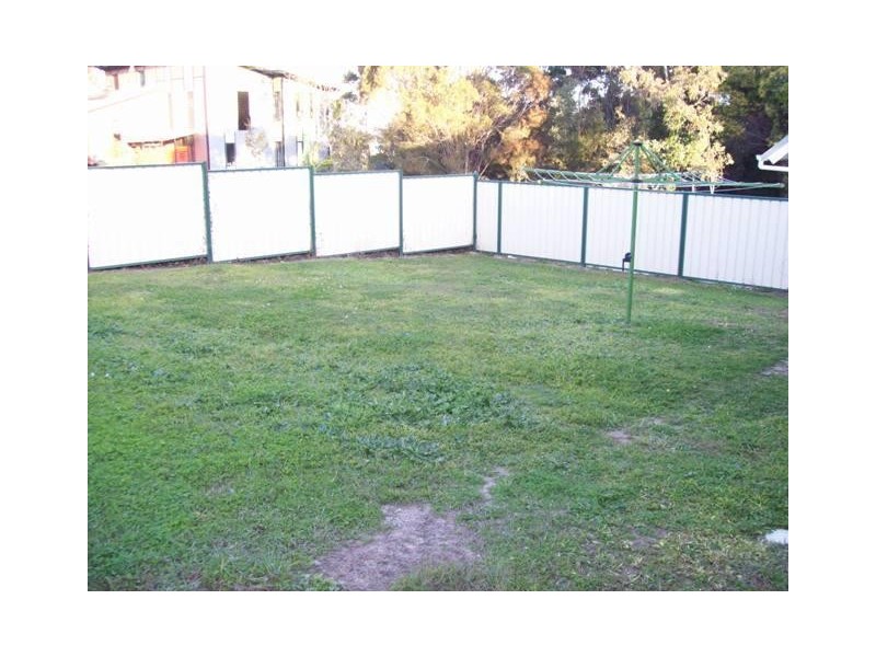 8 Camena Street, Macleay Island QLD 4184