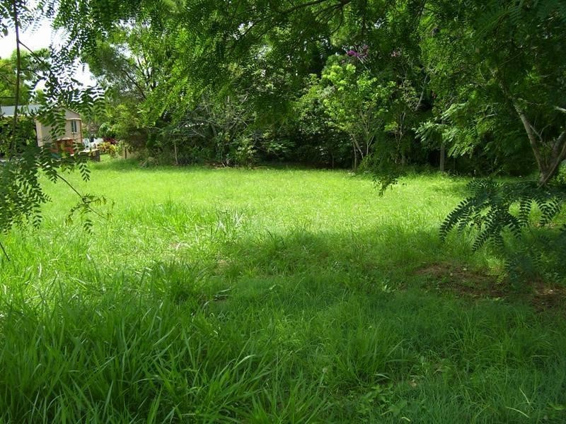 19 Curlew Street, Macleay Island QLD 4184