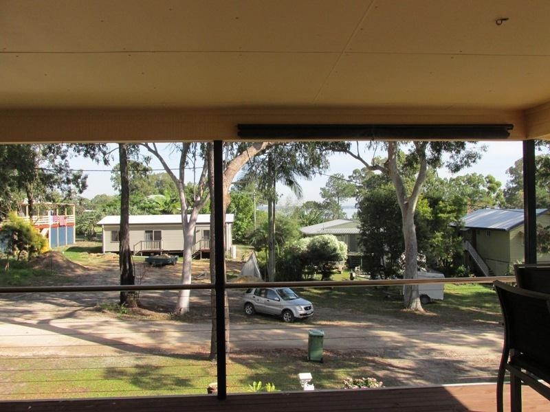 14 Whiting Street, Macleay Island QLD 4184