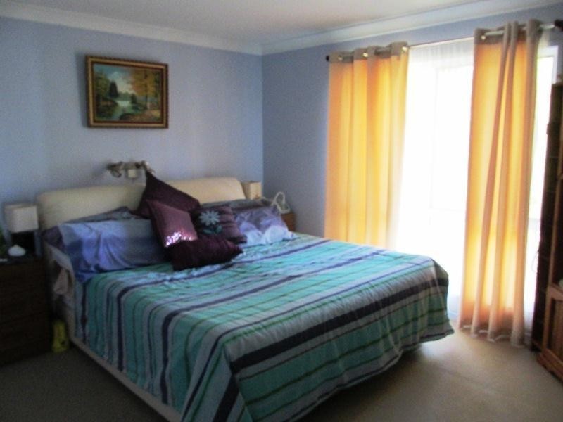 14 Whiting Street, Macleay Island QLD 4184