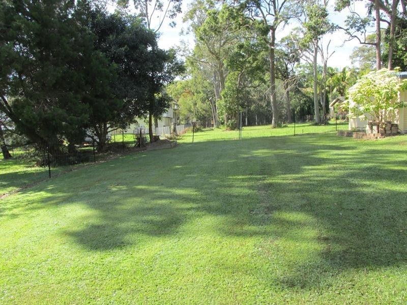 14 Whiting Street, Macleay Island QLD 4184