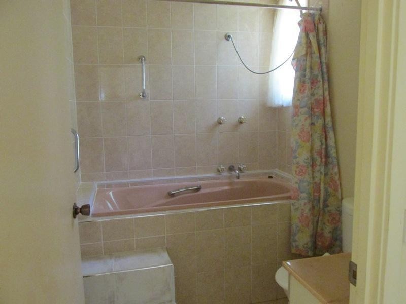 14 Whiting Street, Macleay Island QLD 4184