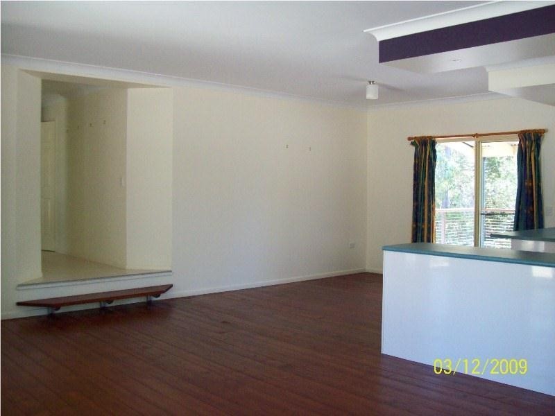 13 Pelican Street, Macleay Island QLD 4184