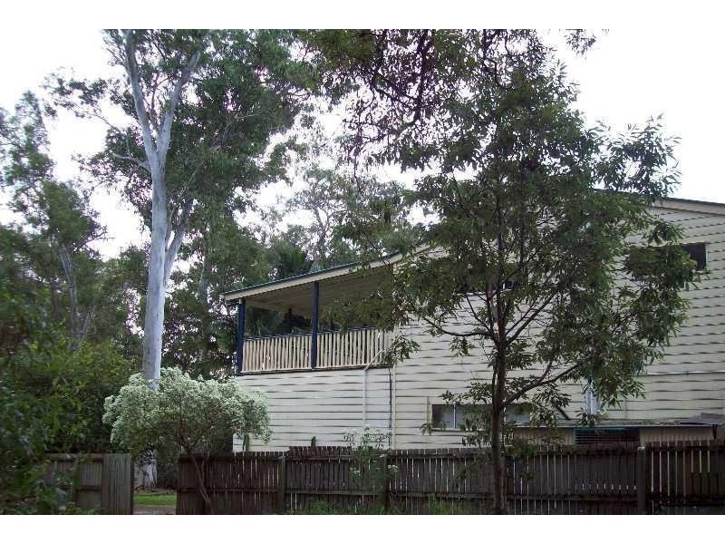 25 High Central Road, Macleay Island QLD 4184