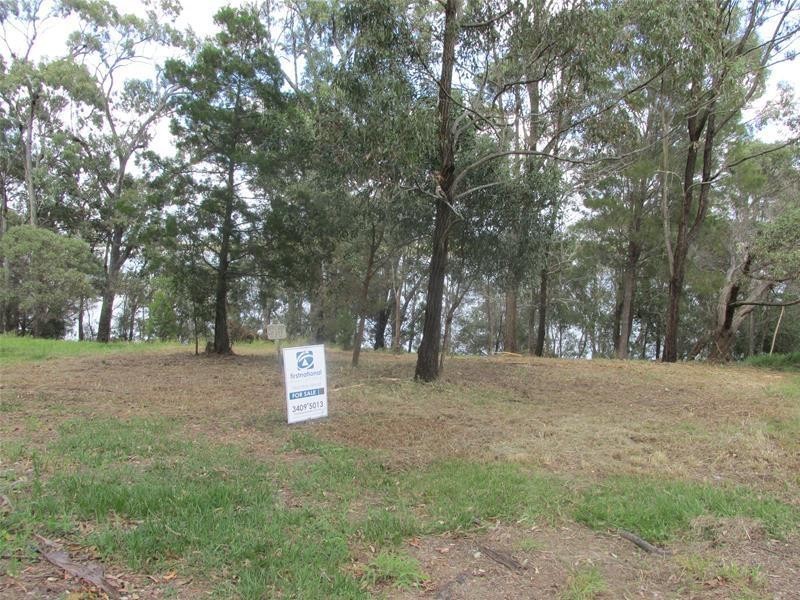 17 Cliff Terrace, Macleay Island QLD 4184