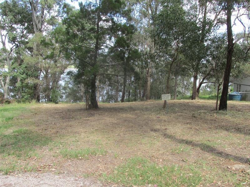 17 Cliff Terrace, Macleay Island QLD 4184