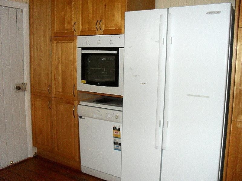 39 Kardinia Street, Macleay Island QLD 4184