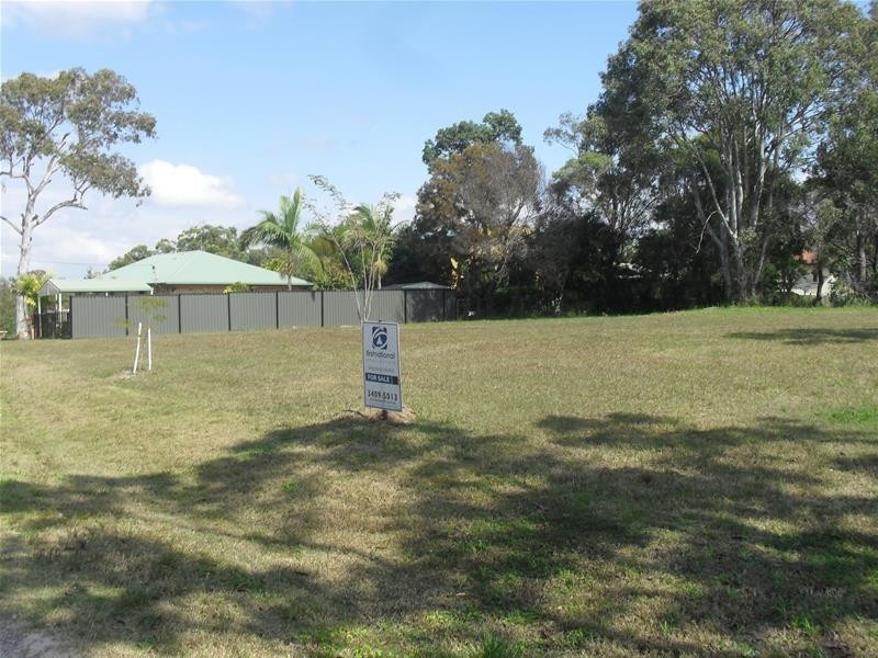 66 Eastbourne Terrace, Macleay Island QLD 4184