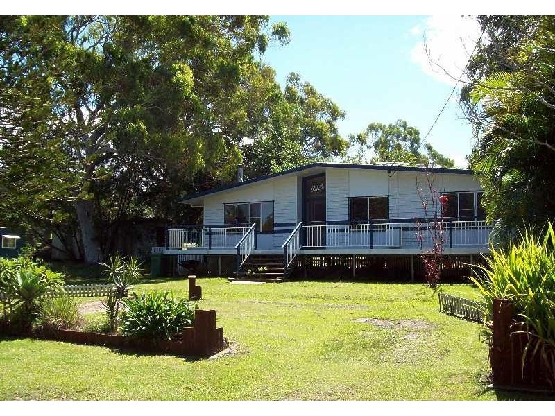 17 Florence Street, Macleay Island QLD 4184