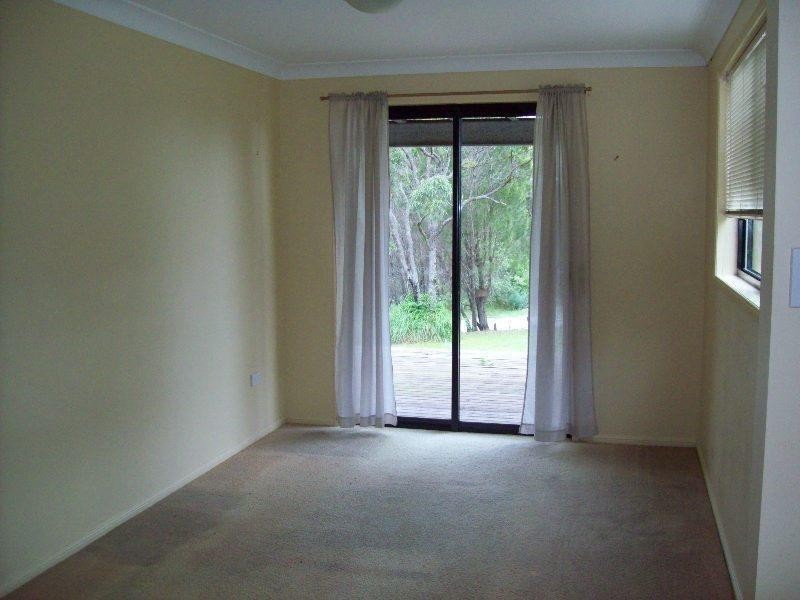 21 Camena Street, Macleay Island QLD 4184