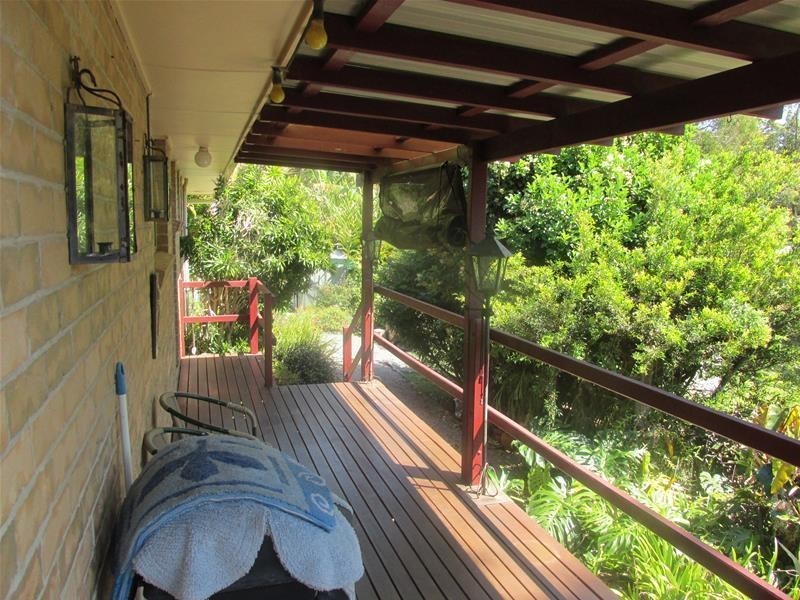 1 Devaney Street, Macleay Island QLD 4184