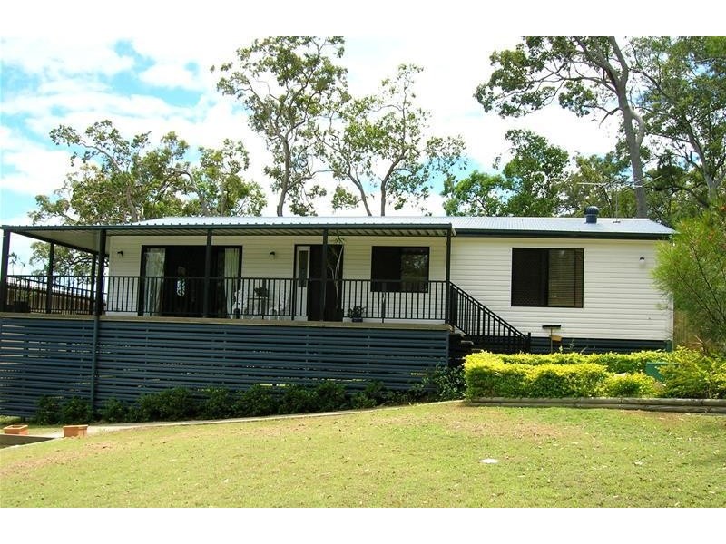 11 Cross Street, Macleay Island QLD 4184