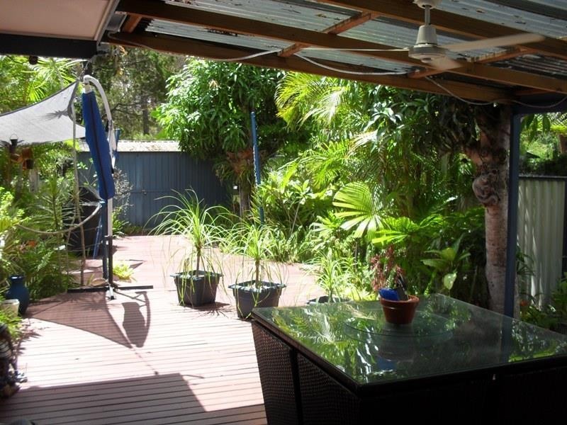 18 Coast Road, Macleay Island QLD 4184