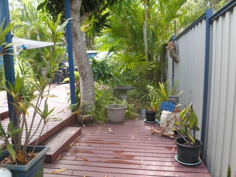 18 Coast Road, Macleay Island QLD 4184