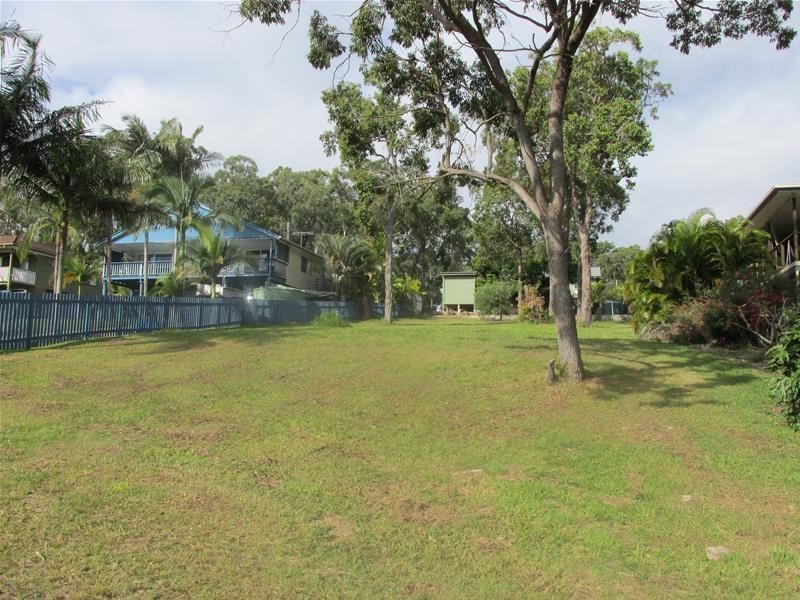 54 Coondooroopa Drive, Macleay Island QLD 4184