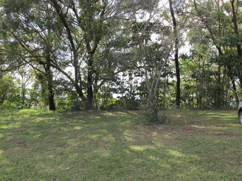 38 Blue Water Crescent, Macleay Island QLD 4184