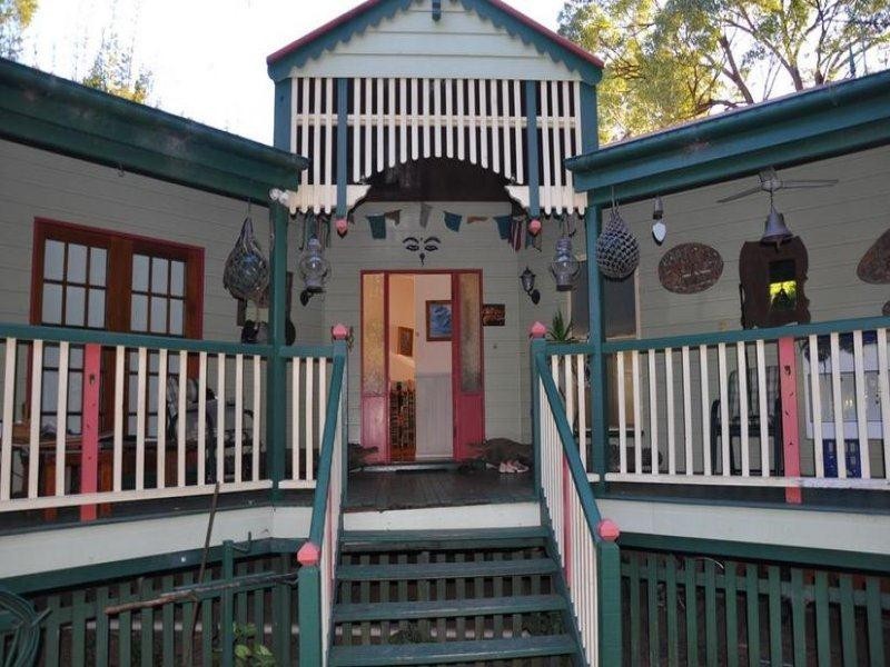 31 Coast Road, Macleay Island QLD 4184