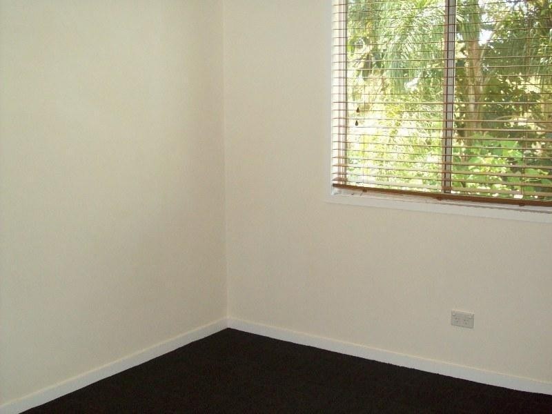 15 Kooberry Street, Macleay Island QLD 4184