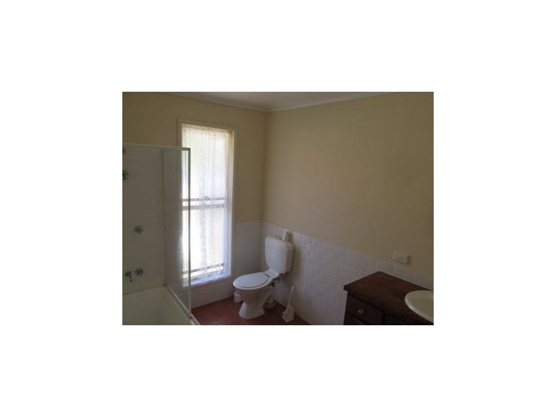 35 Kardinia Street, Macleay Island QLD 4184