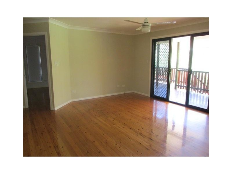 28 Beelong Street, Macleay Island QLD 4184