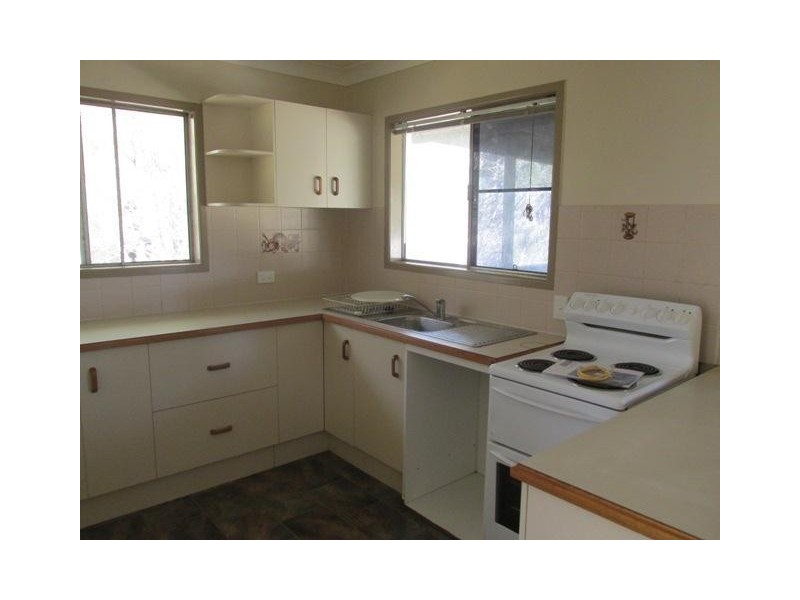 21 Hastings Terrace, Macleay Island QLD 4184