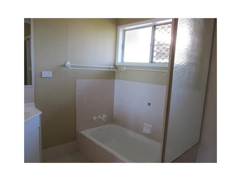 21 Hastings Terrace, Macleay Island QLD 4184